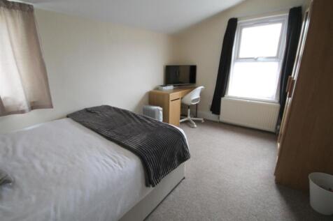 SR Bedroom b i.JPG