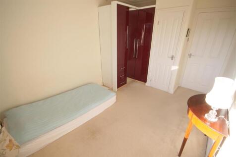 MP Bedroom 2i.JPG