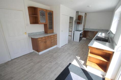 B Kitchen ii.JPG