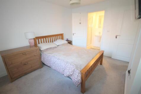 Bed1.JPG