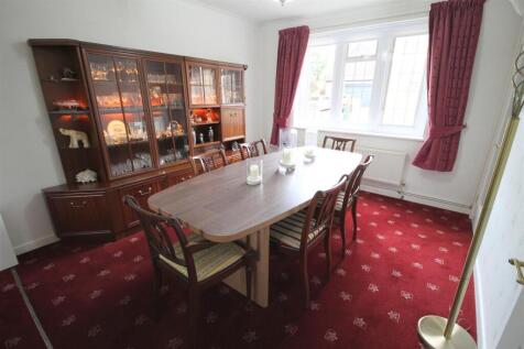 PC Dining Room iii.JPG