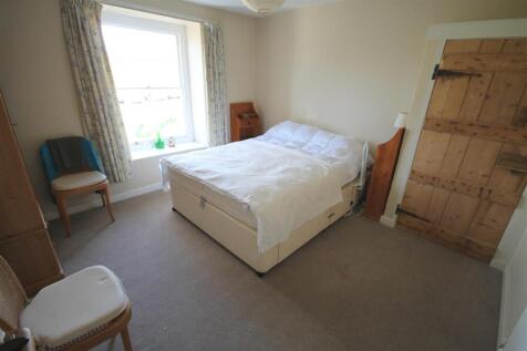 SC Bedroom i.JPG