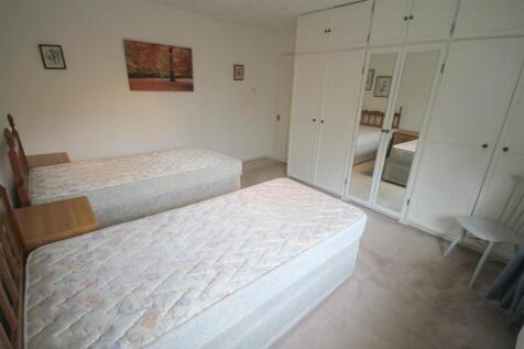 OR Bedroom avi.JPG