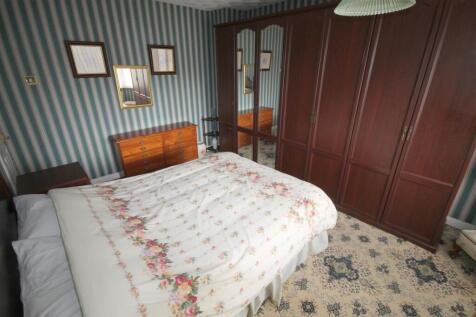 OR Bedroom bi.JPG