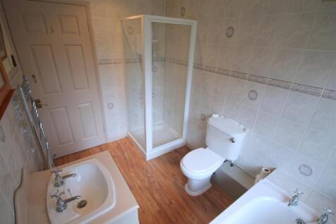 OR Bathroom i.JPG