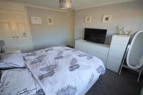FC Bedroom 1ii.JPG