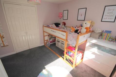 FC Bedroom 2 i.JPG