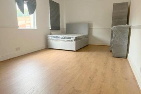 ROOM 2.JPG