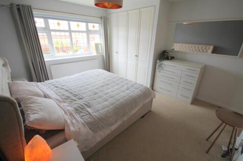 EL Bedroom One ii.JPG