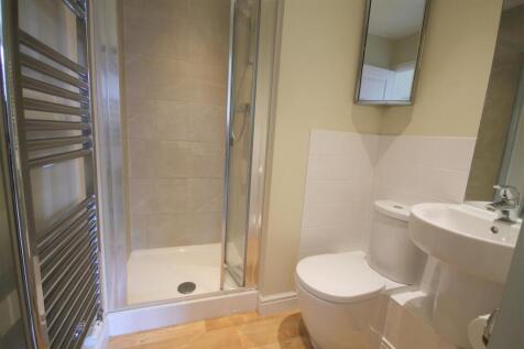 Ensuite.JPG