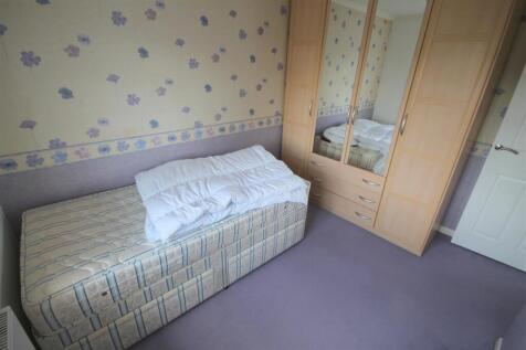 CG Bedroom 2i.JPG