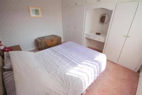 WR Bedroom 2iii.JPG