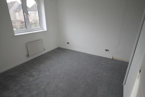 bedroom 2.JPG