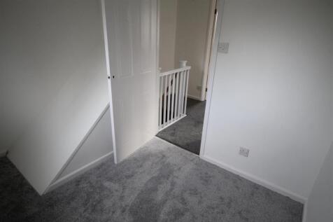 bedroom 3.JPG