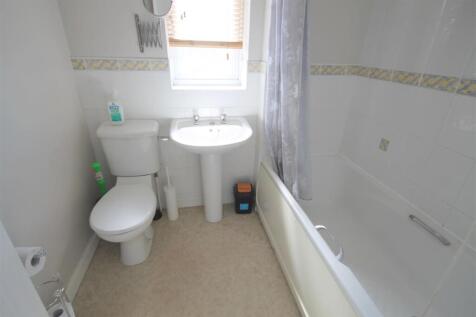 Bathroom.JPG