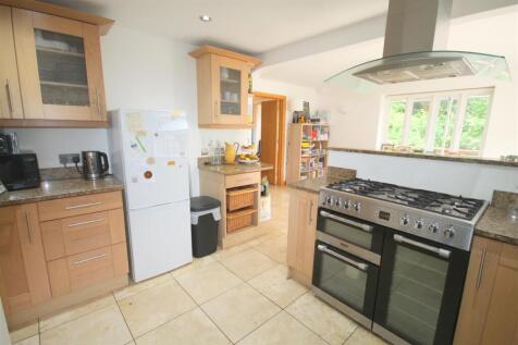 Kitchen i.JPG