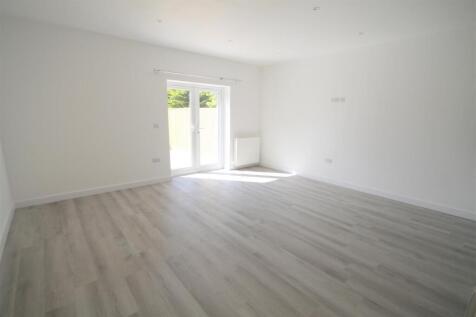 Flat 2 - lounge.JPG