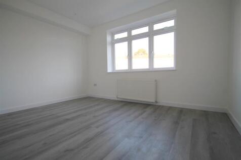 Flat 2 - bedroom 1.JPG