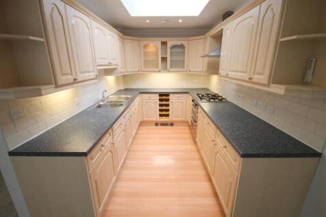 CM Kitchen i.JPG