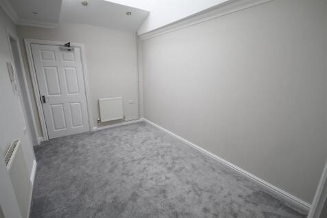 CM Ent Hall i.JPG