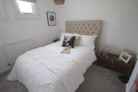 Bedroom b.JPG