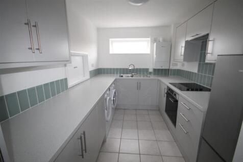 Kitchen 3.JPG