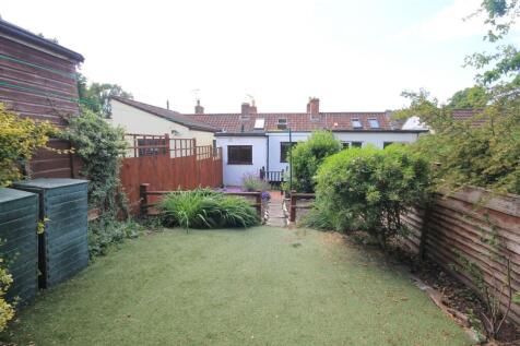 HL Rear Garden ii.JPG
