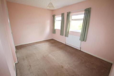 SR Bedroom 2.JPG