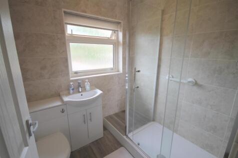 SR Shower Room.JPG