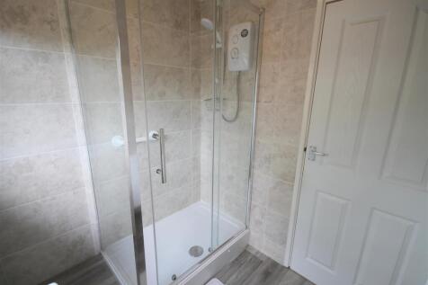 SR Shower Room ii.JPG