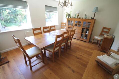 LS Dining Room i.JPG