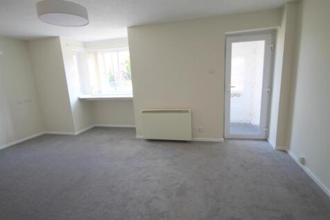 Lounge4.JPG