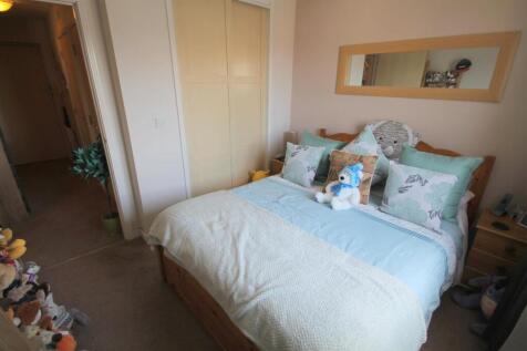 AR Bedroom i.JPG