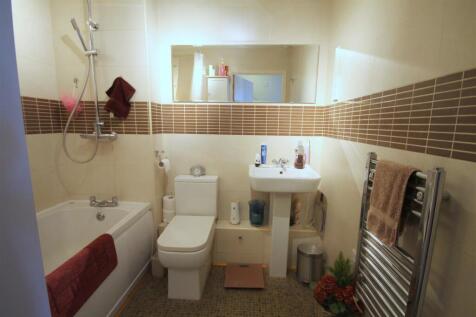 AR Bathroom i.JPG
