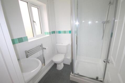 Ensuite Shower.JPG