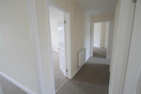 Entrance hall 2.JPG