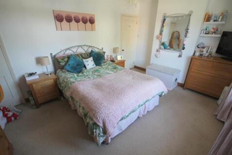 NV Bedroom 1ii.JPG
