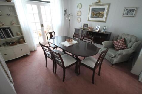 HR Dining Room.JPG