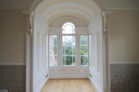 SH Lounge i.JPG