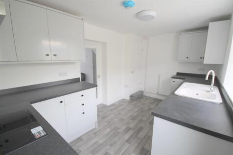 Kitchen 2.JPG