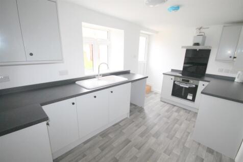 Kitchen 1.JPG