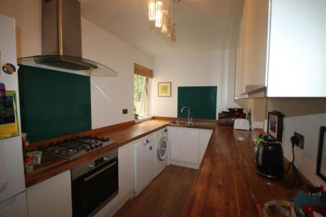 Kitchen 2.JPG