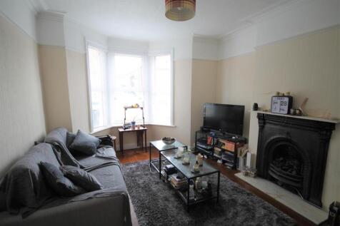 Lounge 3.JPG