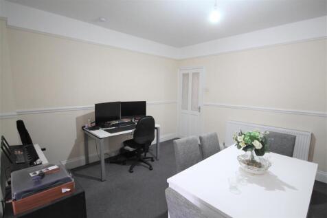 dining room.JPG