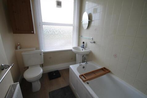 Bathroom 1.JPG