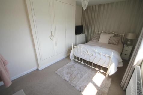 LR Bedroom 2i.JPG