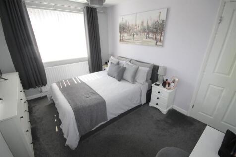WR Bedroom 1i.JPG