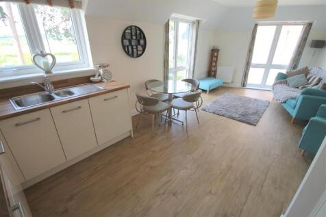 MR Living Area f.JPG