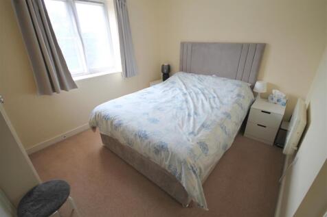 AR Bedroom 1ii.JPG