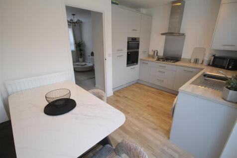 MR Kitchen Dining Room ii.JPG